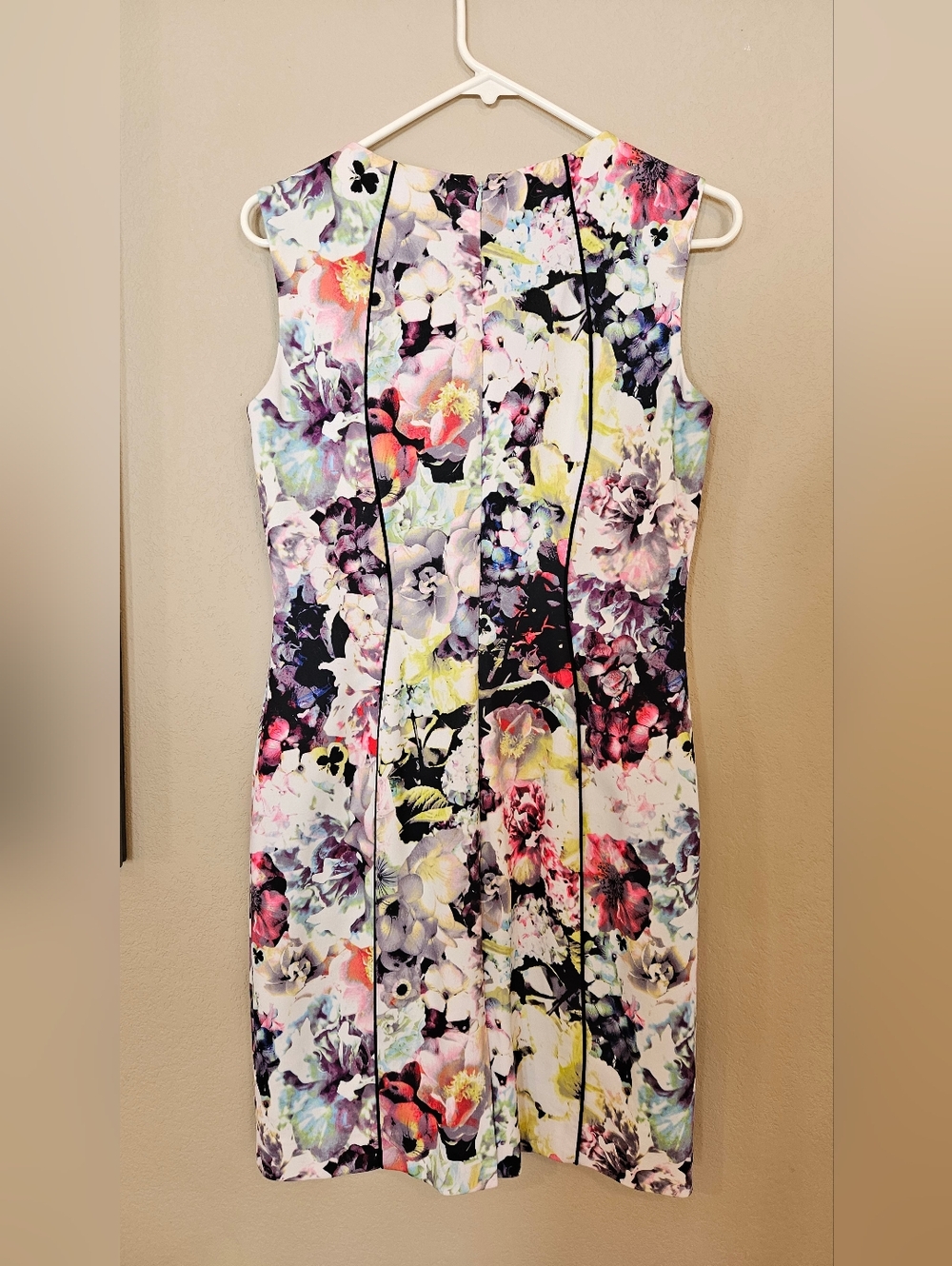 Tahari Arthur S. Levine Floral Sheath Dress Size 6 - Picture 2 of 5